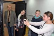 Click!